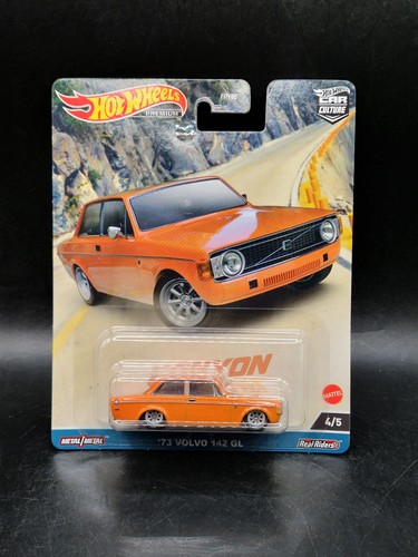 Hot wheels premium volvo 142 - volvo,