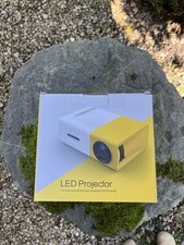 Excelvan YG300 Mini Portable LED Pocket Projector