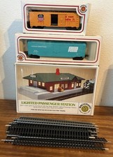 Lot of  Vintage BACHMANN HO