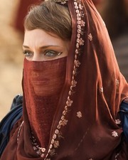 SEXY LAURA HADDOCK 8x10 PHOTO