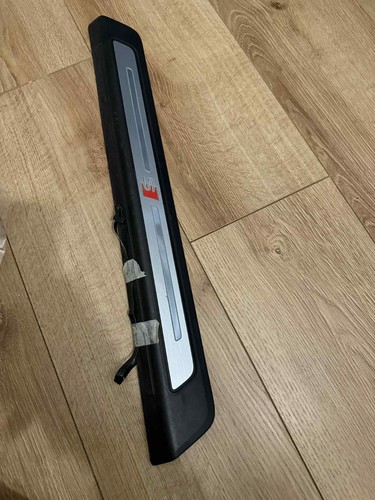 Audi line front right - front,