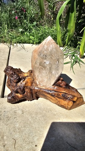 Large grade clear - aa, quartz