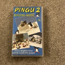 Pingu building igloos - 2, 8
