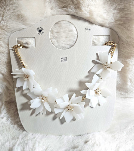 Marks spencer white flower - marks, &