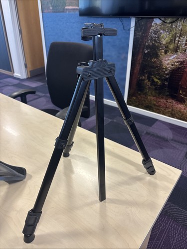 Tripod brand unknown - unknown, :(