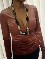 One Button Necklace - Poly Resin Costume Jewellery Code 42220402