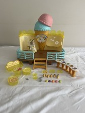 Sylvanian Families Ice Cream Parlour Play Set with Figure