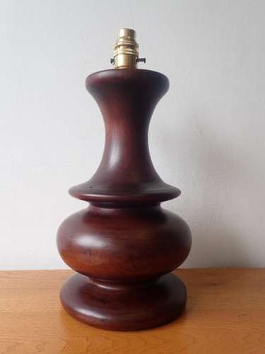 Large turned wood table - , lamp