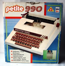 VINTAGE 1985 PETITE 990 4 ROW