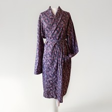 VINTAGE MENS ROBE DRESSING