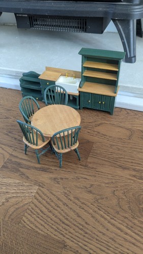 Dolls house green pine - ,