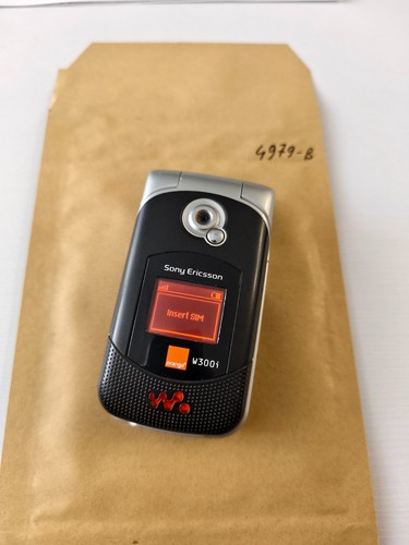 Vintage sony ericsson w300i - sony,