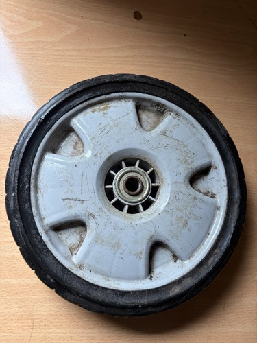 Honda hrx 537 lawn mower - lawn, rear