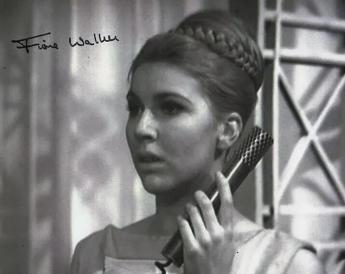 Doctor who autograph fiona - doctor,