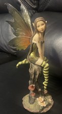 GARDEN FAIRY   Fairy Sitting