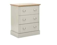 Gr3 Drawer Chest of drawers