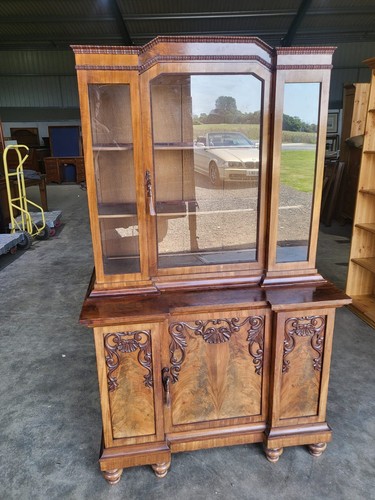Antique mahogany small break