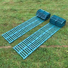 Garden Path Track Green