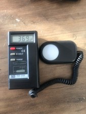 TES 1330 digital lux meter