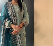 Lubna’s Asian Pakistani/ Indian beautiful grata/sharara Lehnga dress in medium 