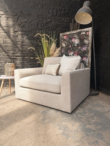 Dusk miami love seat - dusk,