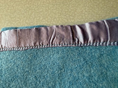 Vtg wool blanket silk edging - blanket,