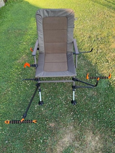 Feeder fishing chair with - fishing, arms