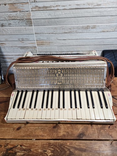 Vintage bosselli accordion - vintage,