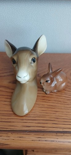 Deer head wall pocket - wall, doe