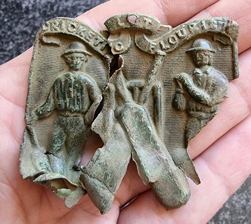 Cricket belt buckle - buckle, victorian