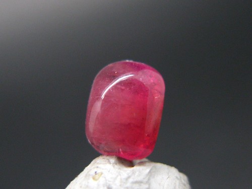 Gem bixbite red - gem, beryl
