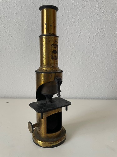 Vintage antique brass - or,