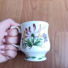 Queen fine bone china - bone,