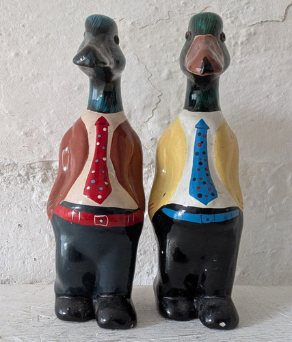 Vintage pair novelty - of,