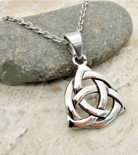 Large triquetra irish knot - irish,
