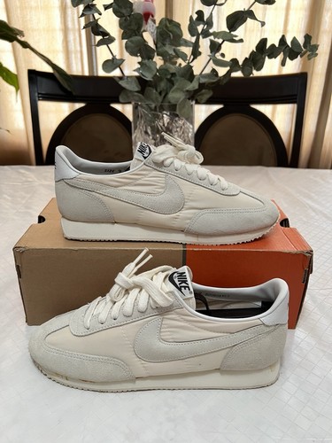 Vintage 1982 nike - vintage,