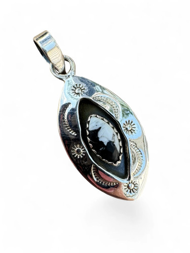White buffalo shadow box - white,