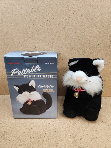 Vintage radio shack - vintage, pettable