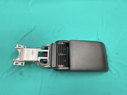 Vauxhall vectra 08 front - c,