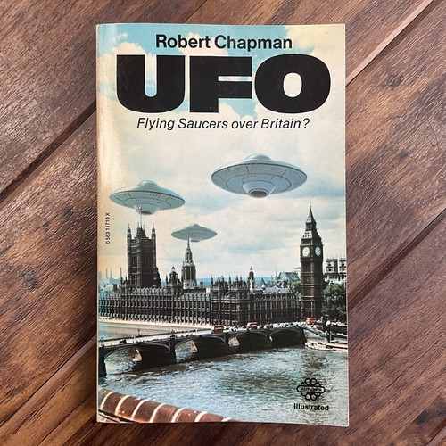 Ufo flying saucers - -, over