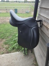 Wintec 500 Wide Dressage Saddle Black Adjustable Hart 16.5