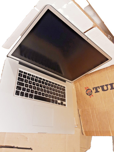 Genuine macbook pro mid - genuine, 17"