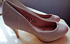 STUNNING SENSITIVE SOLE GLITTERY HEELS SIZE 7  (41)