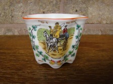 Unusual Arcadian Crested China