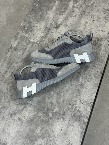 Grey mesh hermes bouncing - mesh,
