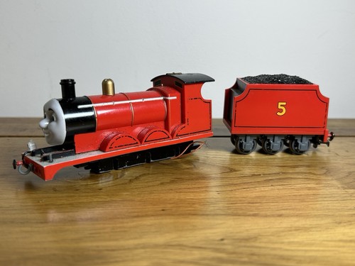 Bachmann james red engine - bachmann,