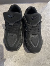 New Balance 9060 Trainers Size