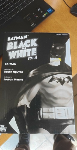 Batman statue black - statue,