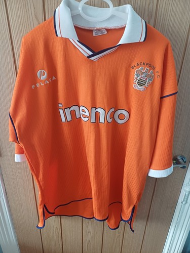 Blackpool home football shirt - home,