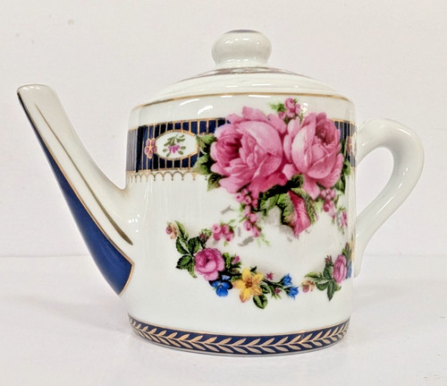 The miniature teapot - miniature,